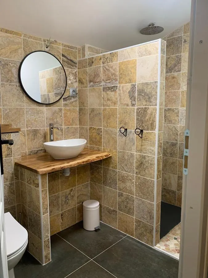 Apartmán Le Mazet, Studio Avec Terrasse Et Acces Piscine Saint Alban Auriolles